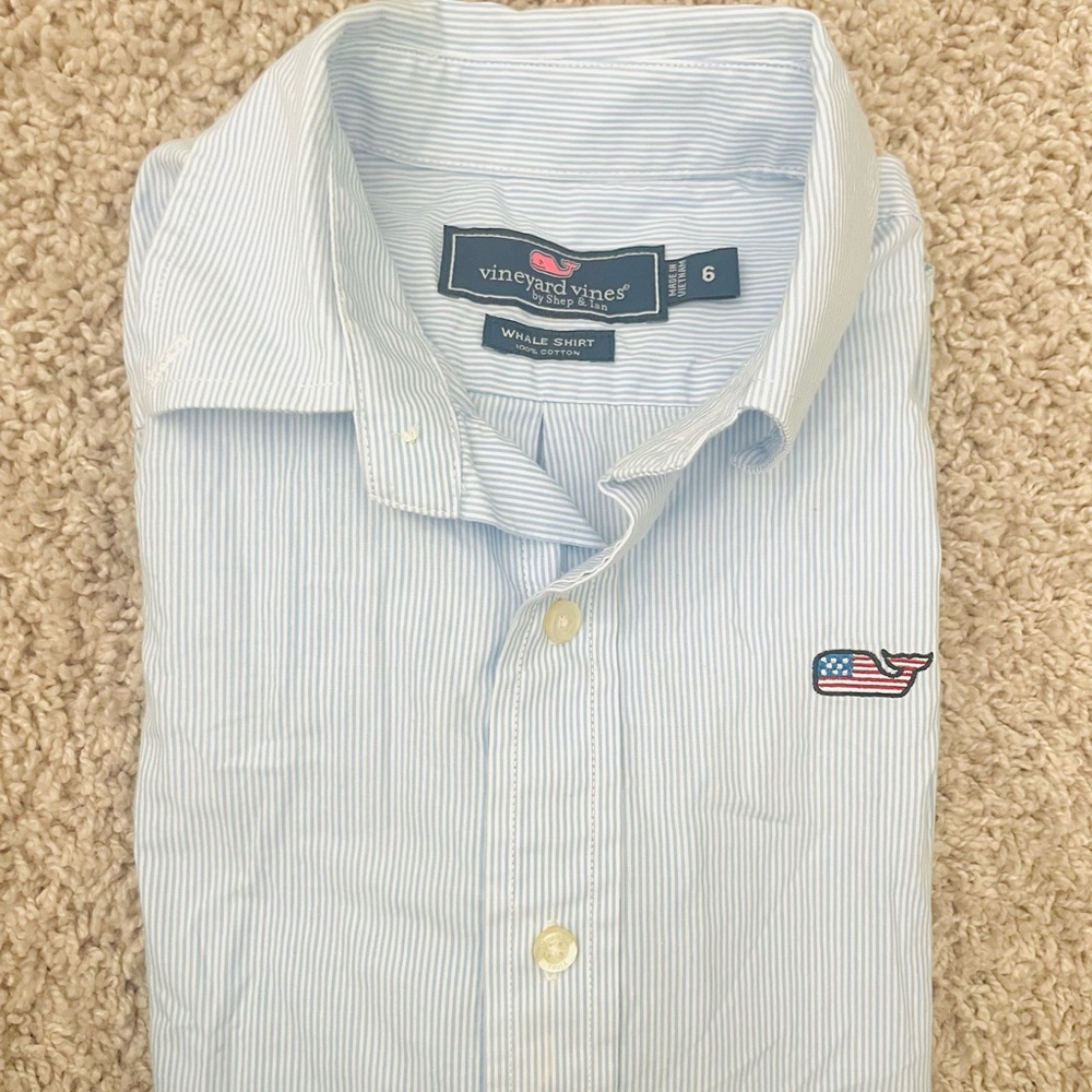 Vineyard vines Shirt size 6